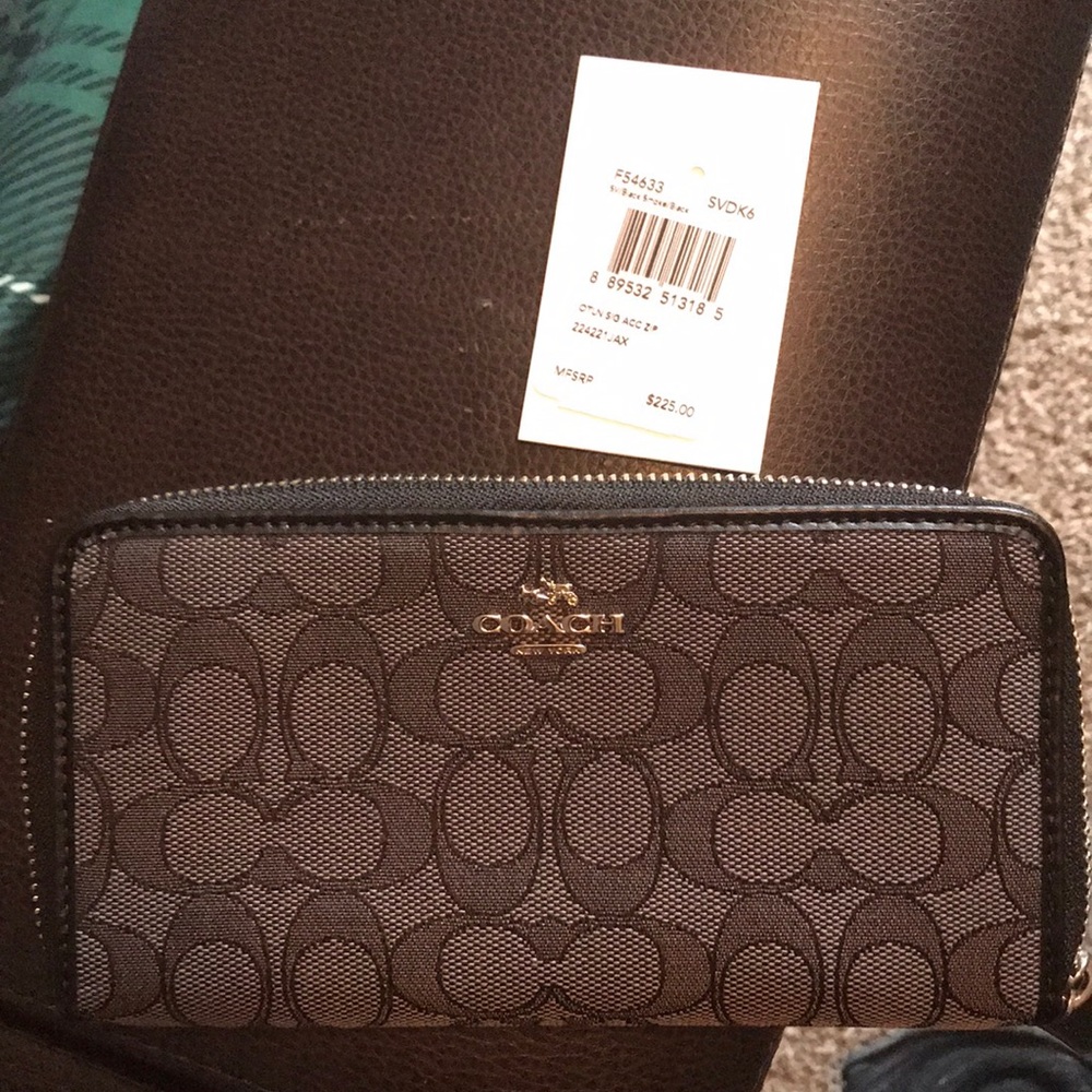 New w/ tags Coach wallet
